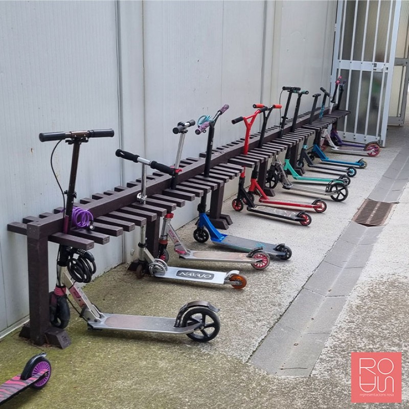 Aparca patinets per a Escoles | Plàstic 100% Reciclat Sostenible